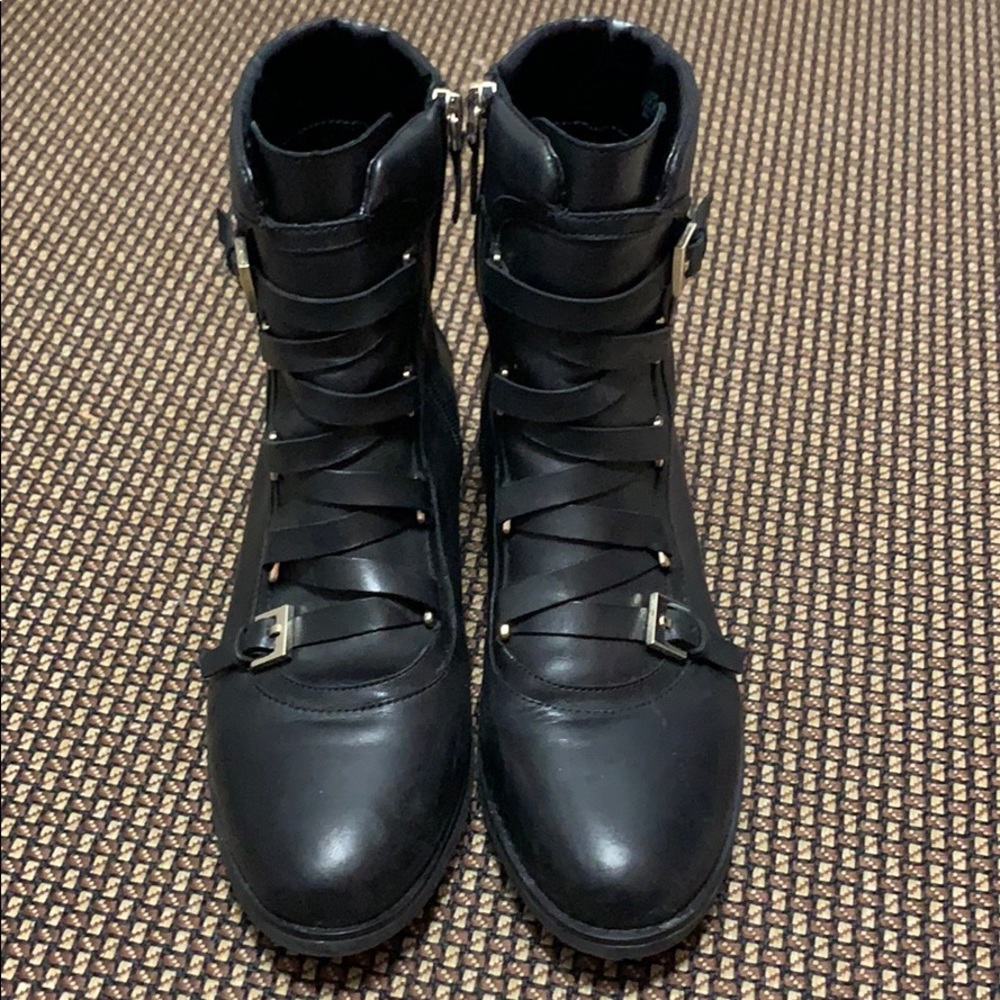 Tahari boots